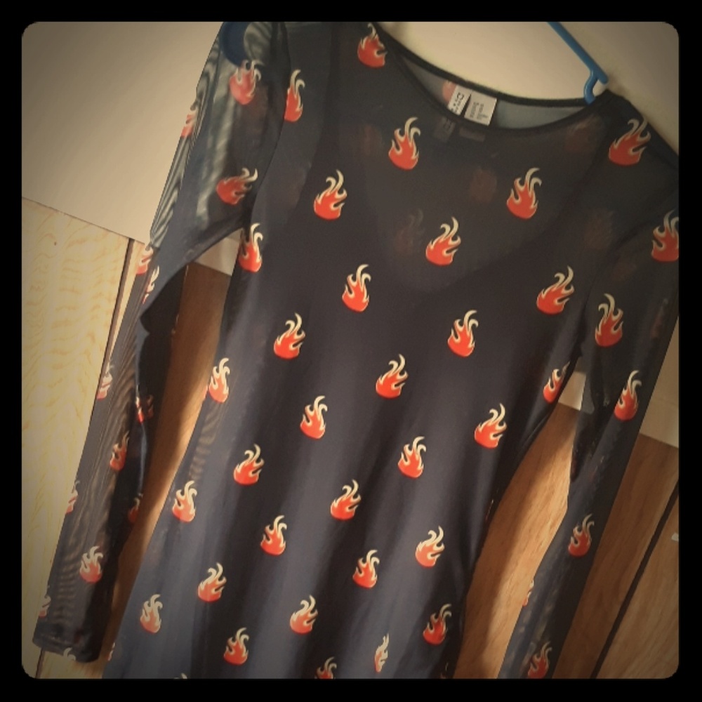 Divided Seamless Flame pattern dress